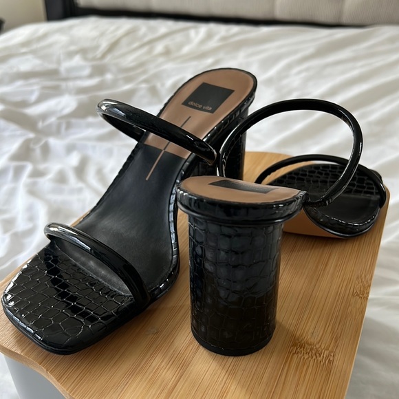 Size 10. Dolce vita Croc Heel in Black. - Picture 2 of 2